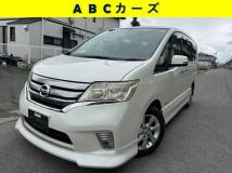 2013 Nissan Serena