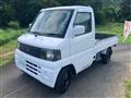 2004 Mitsubishi Minicab Truck