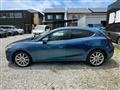 2017 Mazda Axela