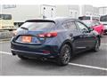 2017 Mazda Axela
