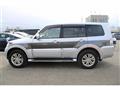 2014 Mitsubishi Pajero
