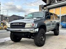 2003 Toyota Hilux