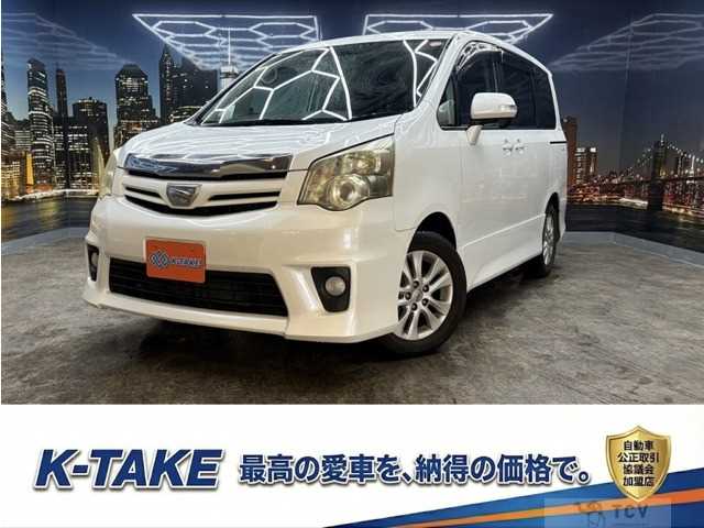 2010 Toyota Noah