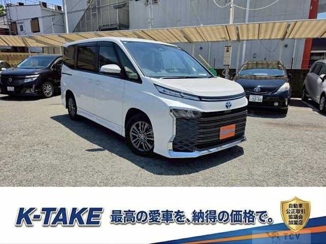 2022 Toyota Voxy