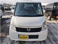 2011 Nissan ROOX