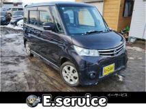 2011 Nissan ROOX