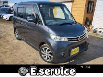 2011 Nissan ROOX