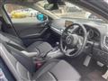 2016 Mazda Axela