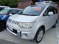 2011 Mitsubishi Delica D5