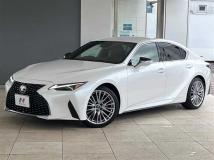 2024 Lexus IS