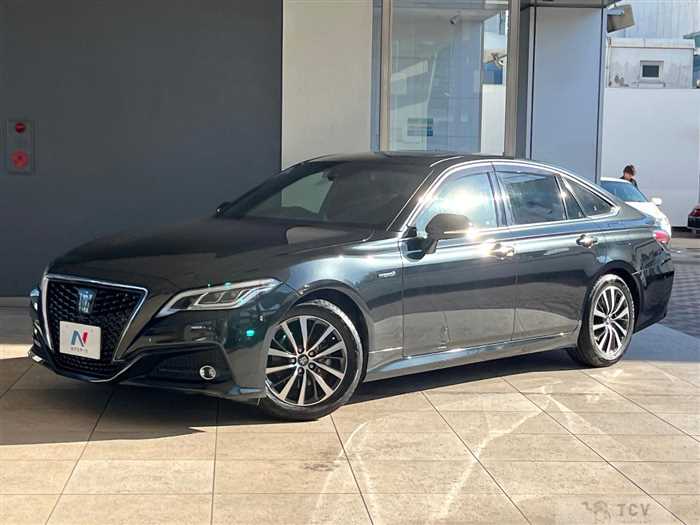 2018 Toyota Crown Hybrid