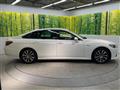 2019 Toyota Crown Hybrid