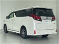 2016 Toyota Alphard Hybrid