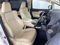 2017 Toyota Alphard Hybrid