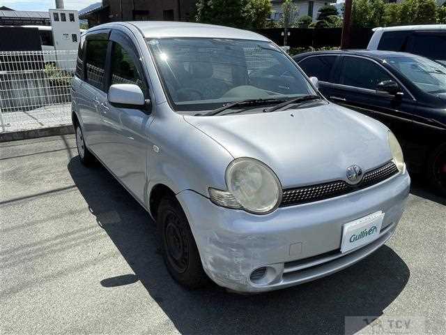 2005 Toyota Sienta