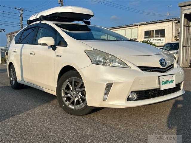 2013 Toyota PRIUS α