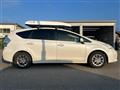 2013 Toyota PRIUS α