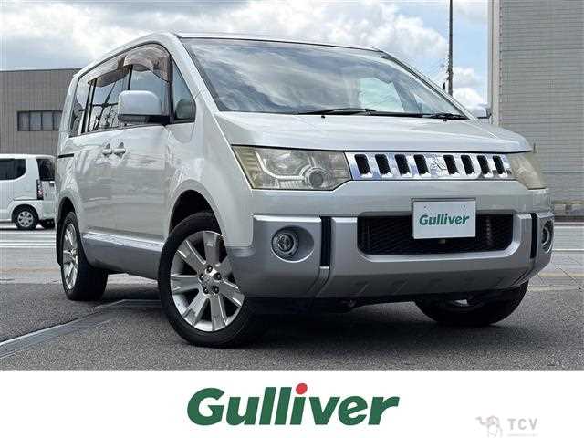 2011 Mitsubishi Delica D5