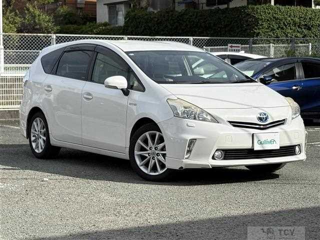 2013 Toyota PRIUS α