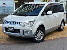 2015 Mitsubishi Delica D5