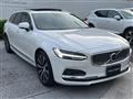 2022 Volvo V90