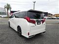 2019 Toyota Alphard Hybrid