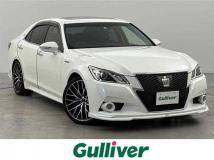 2013 Toyota Crown Hybrid