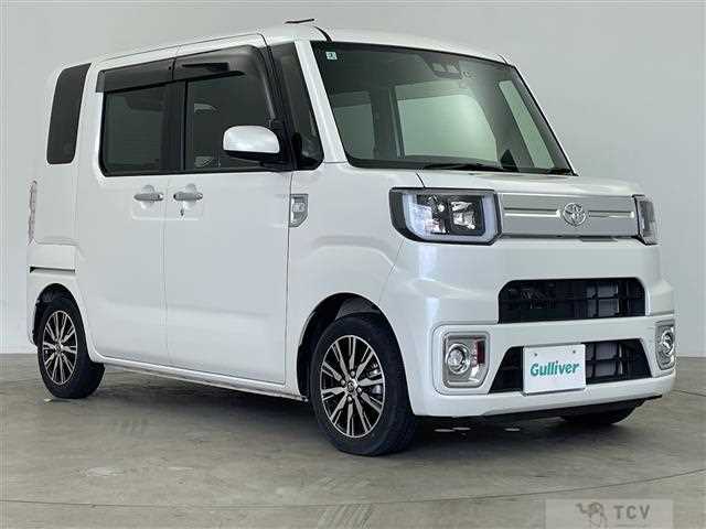 2018 Toyota PIXIS MEGA