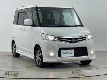 2011 Nissan ROOX