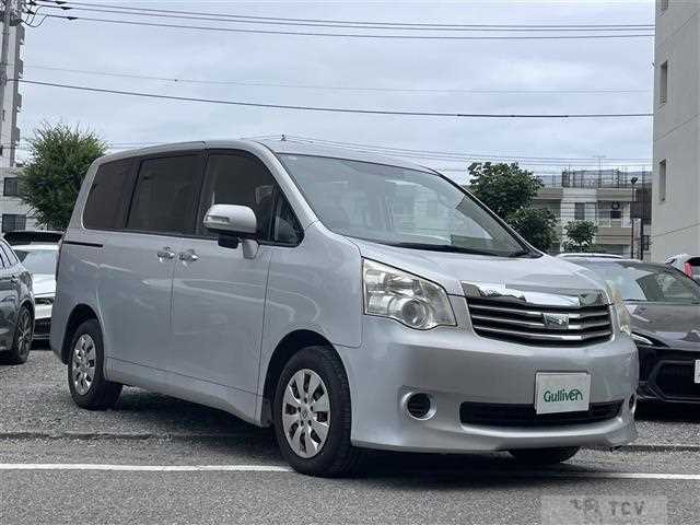 2010 Toyota Noah