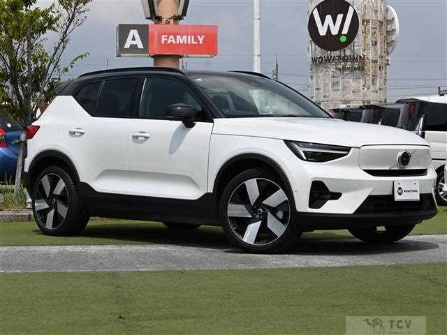 2023 Volvo XC40