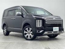 2020 Mitsubishi Delica D5