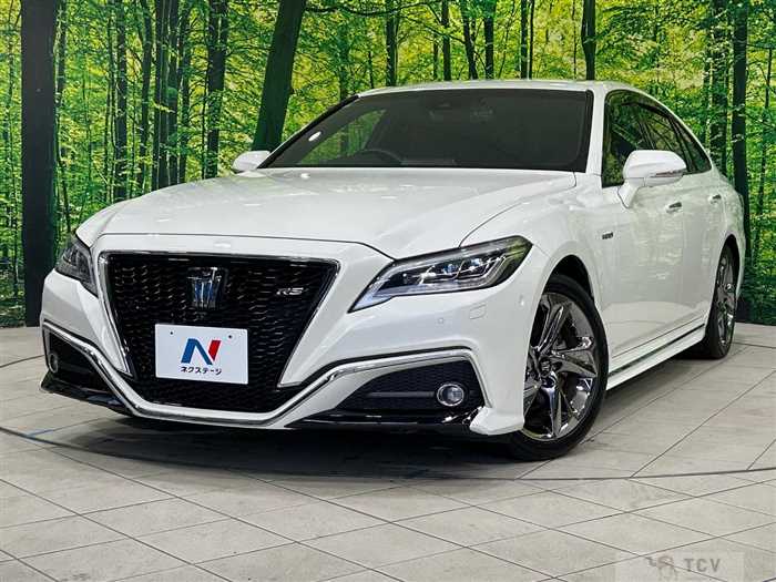 2019 Toyota Crown Hybrid