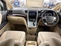 2012 Toyota Alphard