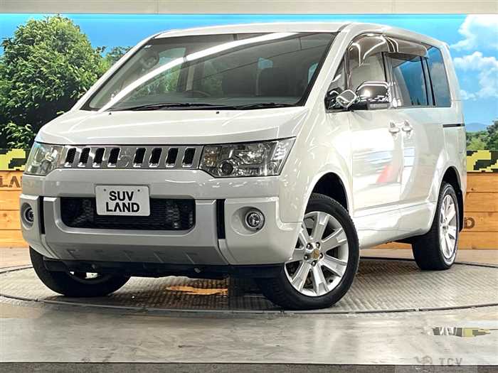 2013 Mitsubishi Delica D5