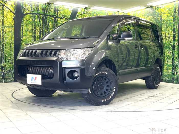 2017 Mitsubishi Delica D5