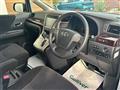 2013 Toyota Alphard