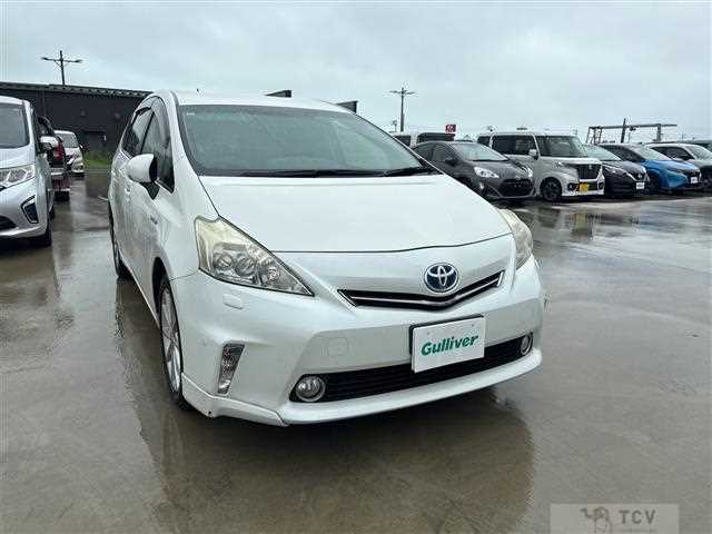 2013 Toyota PRIUS α