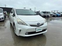 2013 Toyota PRIUS α