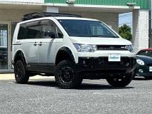 2017 Mitsubishi Delica D5
