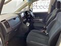 2018 Mitsubishi Delica D5
