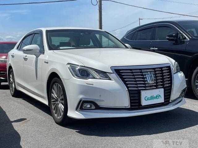 2018 Toyota Crown Hybrid