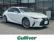2021 Lexus IS
