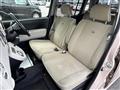 2010 Daihatsu MIRA COCOA