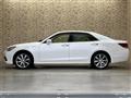 2015 Toyota Crown Hybrid