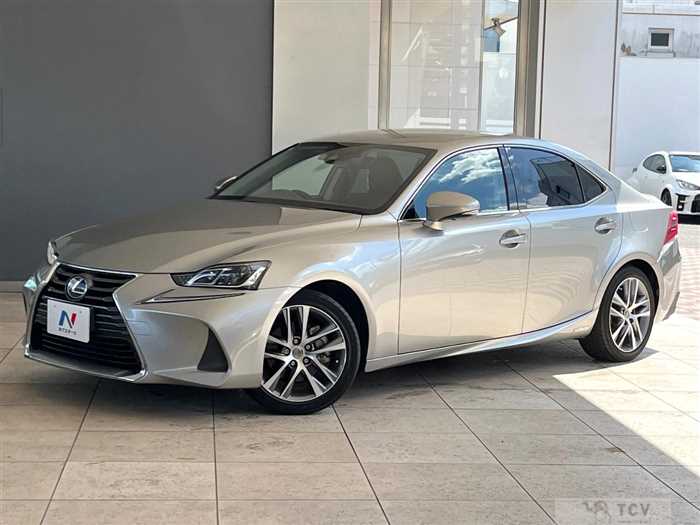 2019 Lexus IS