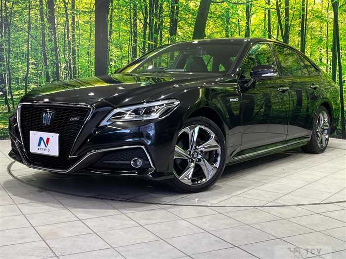 2018 Toyota Crown Hybrid