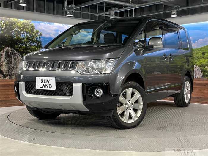 2013 Mitsubishi Delica D5