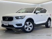 2022 Volvo XC40