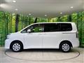 2013 Toyota Voxy